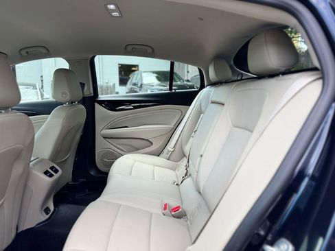 Used 2019 Buick Regal Essence AWD/4WD image 23