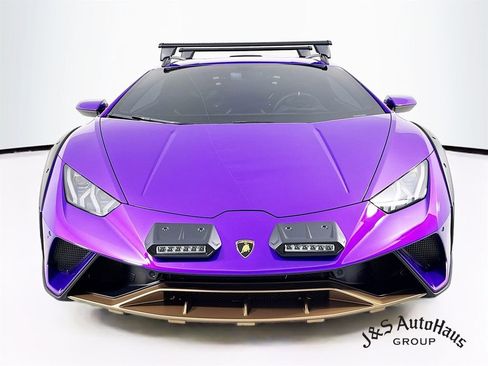 Used 2024 Lamborghini Huracan Sterrato image 3