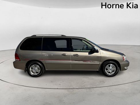 Used 2006 Ford Freestar SEL image 3