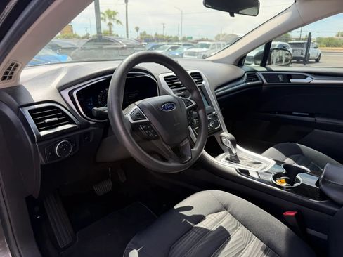 Used 2016 Ford Fusion SE FWD image 17