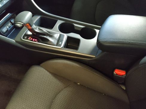 Used 2018 Kia Optima LX image 26