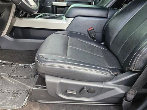 Used 2022 Ford F350 Lariat w/ Tremor Off-Road Package image 17