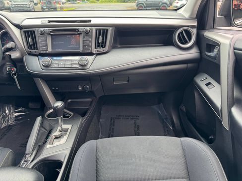Used 2016 Toyota RAV4 XLE FWD image 19