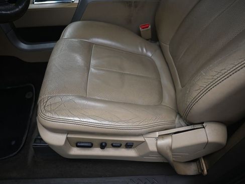 Used 2011 Ford F150 Lariat image 10