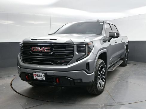 Used 2023 GMC Sierra 1500 AT4 w/ Technology Package AWD/4WD image 3