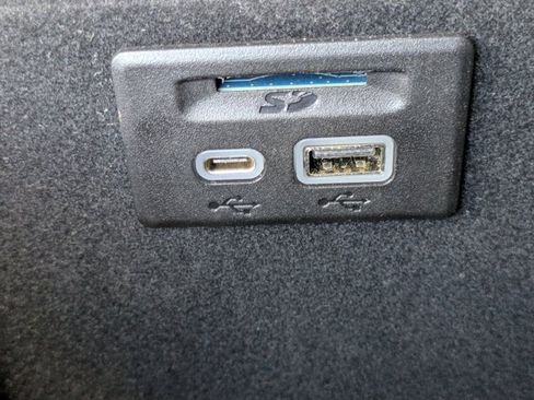 Used 2020 Cadillac XT5 Premium Luxury image 38