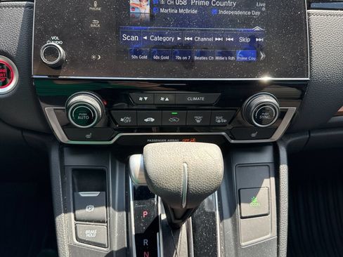 Used 2018 Honda CR-V EX image 3