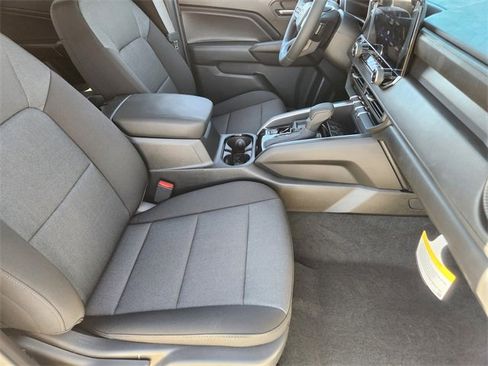 New 2025 Chevrolet Colorado W/T image 11