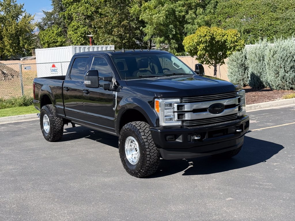 Used 2019 Ford F350 Limited w/ FX4 Off-Road Package AWD/4WD image 2