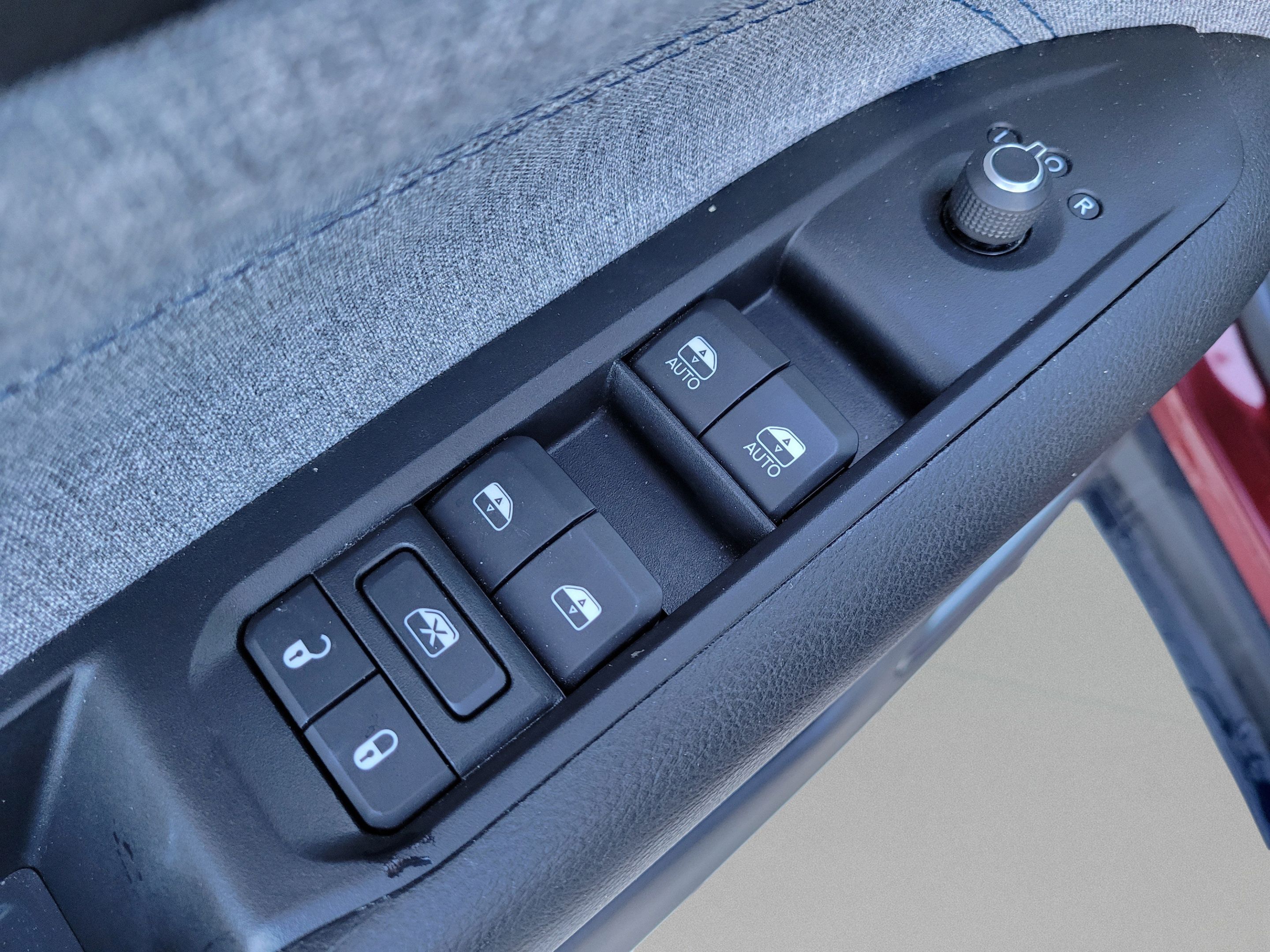 Used 2022 Jeep Compass Latitude FWD image 13