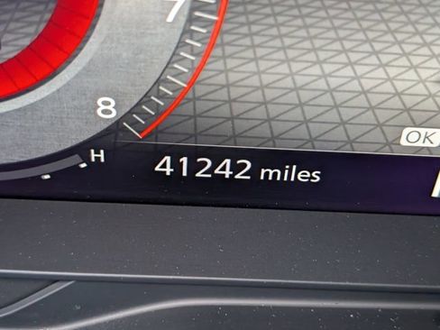 Used 2023 Nissan Pathfinder Platinum w/ Cargo Package image 26