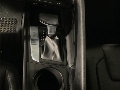 Used 2024 Hyundai Elantra Limited image 29