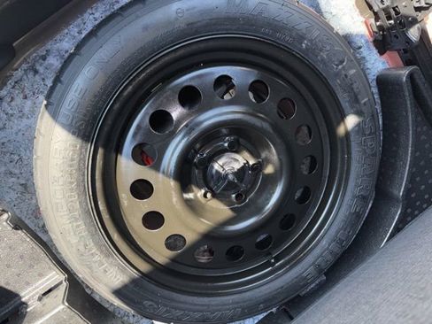 Used 2023 Ford Escape ST-Line Select image 16