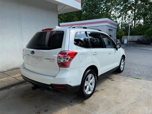 Used 2016 Subaru Forester 2.5i w/ Alloy Wheel Package AWD/4WD image 3