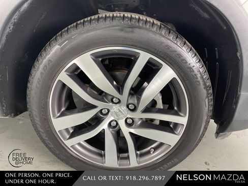 Used 2017 Honda Pilot Touring image 14