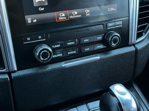 Used 2017 Porsche Macan S image 40