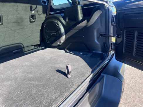 Used 2023 Jeep Wrangler Unlimited Sahara w/ Cold Weather Group AWD/4WD image 7