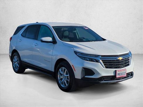 Used 2024 Chevrolet Equinox LT AWD/4WD image 3