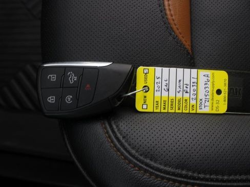 Used 2025 GMC Sierra 1500 AT4 w/ AT4 Premium Package image 10