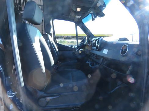 Used 2025 Mercedes-Benz Sprinter 3500 image 20
