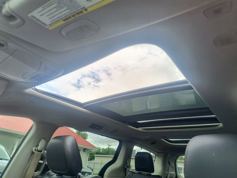 Used 2018 Chrysler Pacifica Touring-L Plus FWD image 31