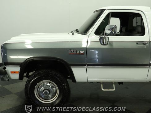 Used 1992 Dodge D/W Truck 250 AWD/4WD image 23