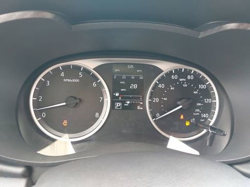 New 2025 Nissan Versa S w/ Trunk Package image 20