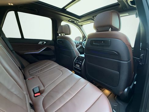 Used 2019 BMW X5 xDrive50i w/ M Sport Package AWD/4WD image 37