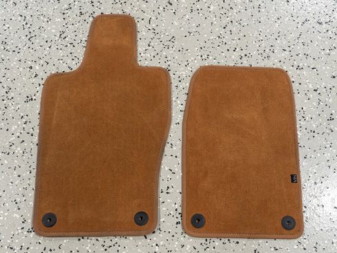 Used 2024 Aston Martin DB12 Convertible image 84