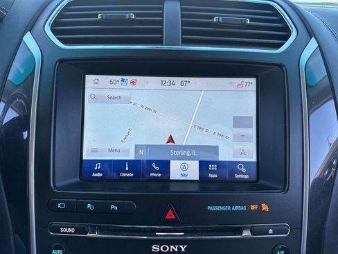 Used 2016 Ford Explorer Platinum image 42