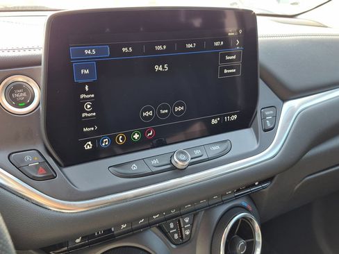 Used 2025 Chevrolet Blazer LT FWD image 17
