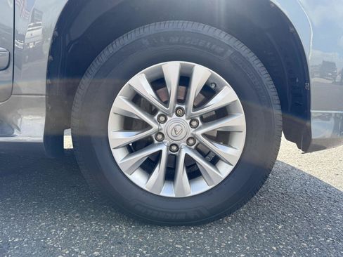 Used 2014 Lexus GX 460 w/ Premium Package AWD/4WD image 9