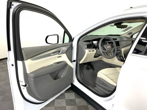 New 2026 Cadillac XT5 Premium Luxury w/ Driver Assist Package AWD/4WD image 25