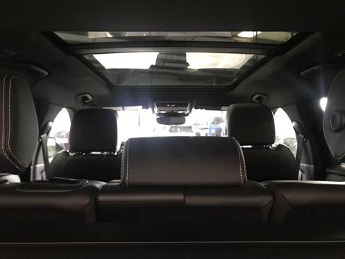 Used 2023 Land Rover Range Rover Velar S image 26