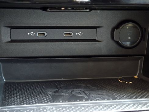 New 2024 Volkswagen Taos SE image 15