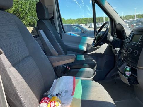 Used 2014 Mercedes-Benz Sprinter 2500 image 10