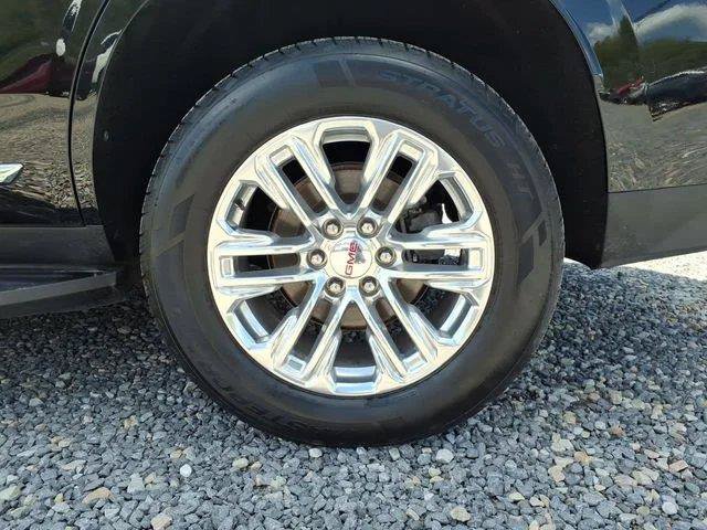 Used 2024 GMC Yukon SLT AWD/4WD image 36