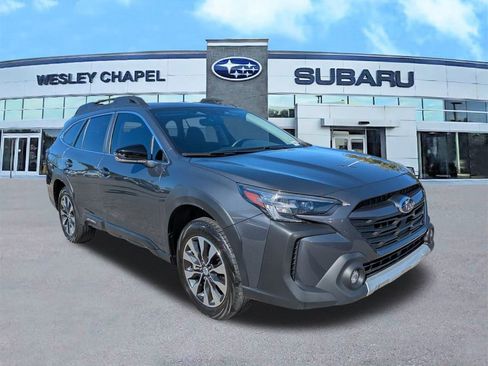 Used 2025 Subaru Outback Premium image 1