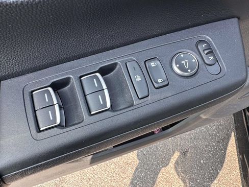 Used 2024 Honda CR-V EX-L image 9