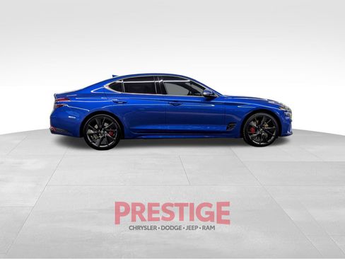 Used 2022 Genesis G70 3.3T RWD image 6