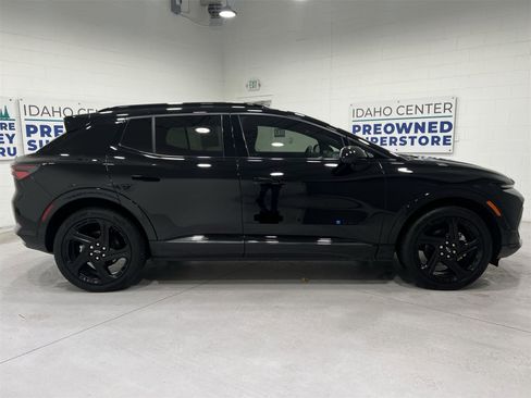 Used 2024 Chevrolet Equinox EV RS image 9