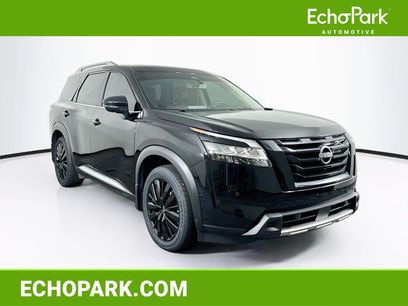 Used 2023 Nissan Pathfinder Platinum w/ Black Appearance Package