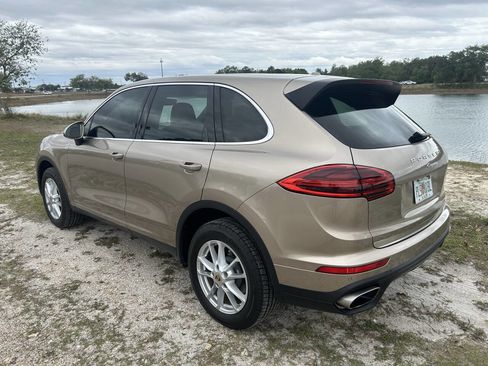 Used 2016 Porsche Cayenne image 11