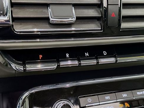 Used 2024 Lincoln Navigator Black Label image 17