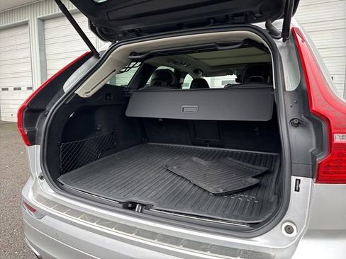 Used 2018 Volvo XC60 T6 Inscription w/ Luxury Seat Package image 26