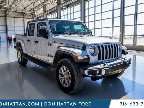 Used 2023 Jeep Gladiator Sport image 30