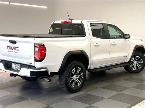 Used 2024 GMC Canyon AT4 w/ AT4 Premium Package AWD/4WD image 13