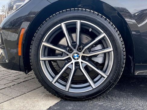 Used 2021 BMW 330i xDrive Sedan w/ Driving Assistance Package image 9