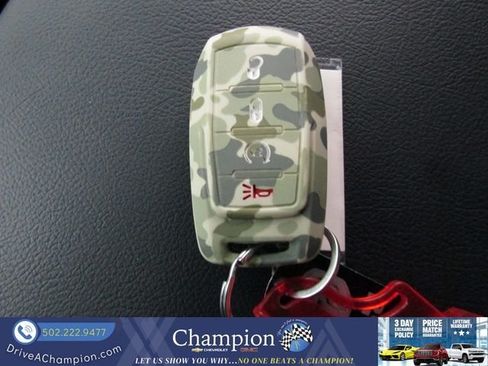 Used 2025 RAM 1500 Warlock AWD/4WD image 12