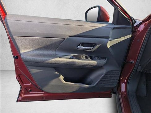Used 2025 Nissan Kicks SV w/ SV Premium Package FWD image 22